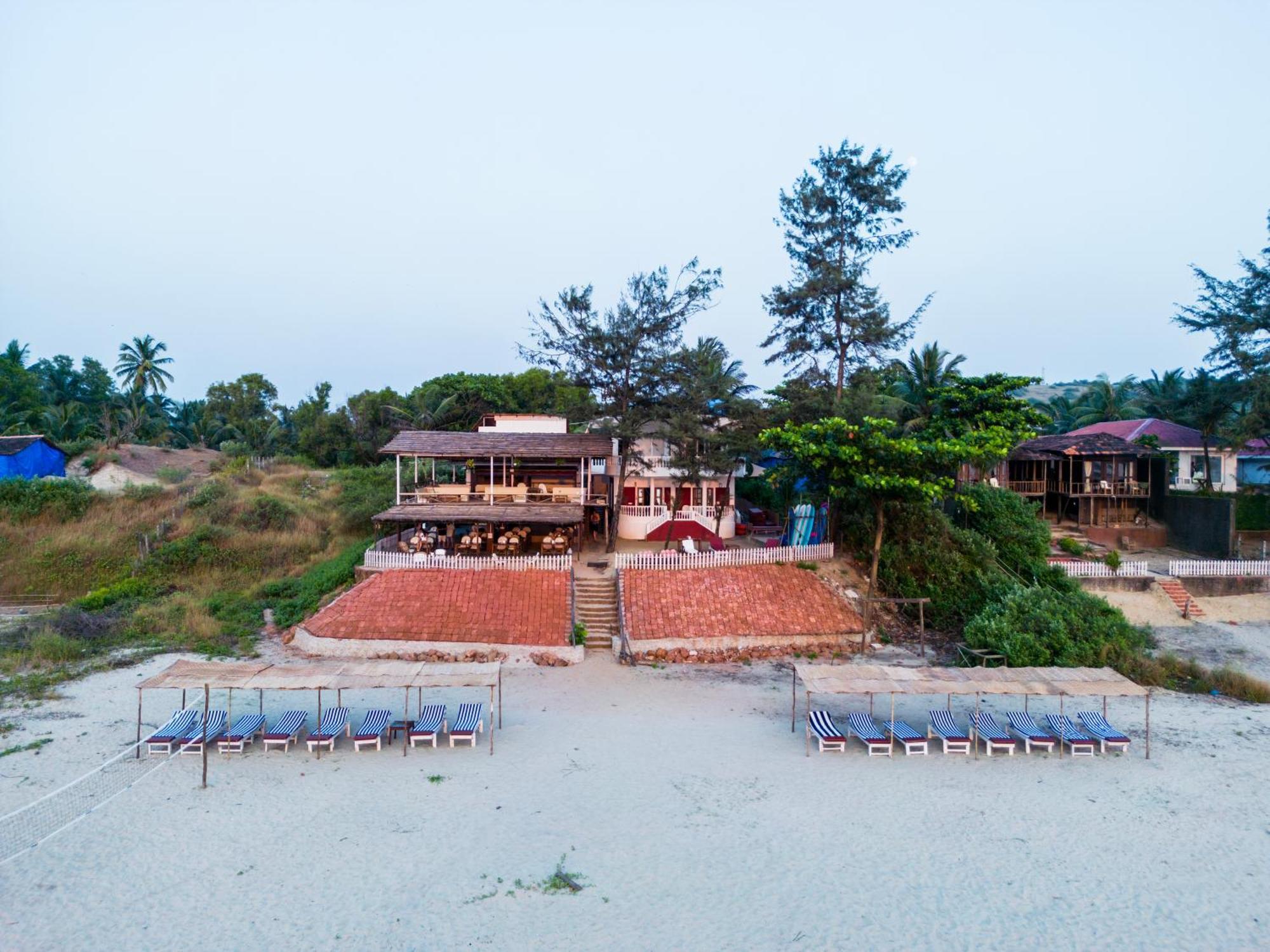 Woodpegger By The Beach, Mandrem Exterior photo