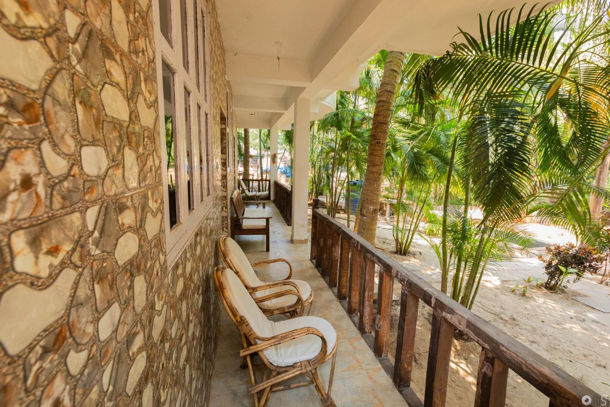 Woodpegger By The Beach, Mandrem Exterior photo