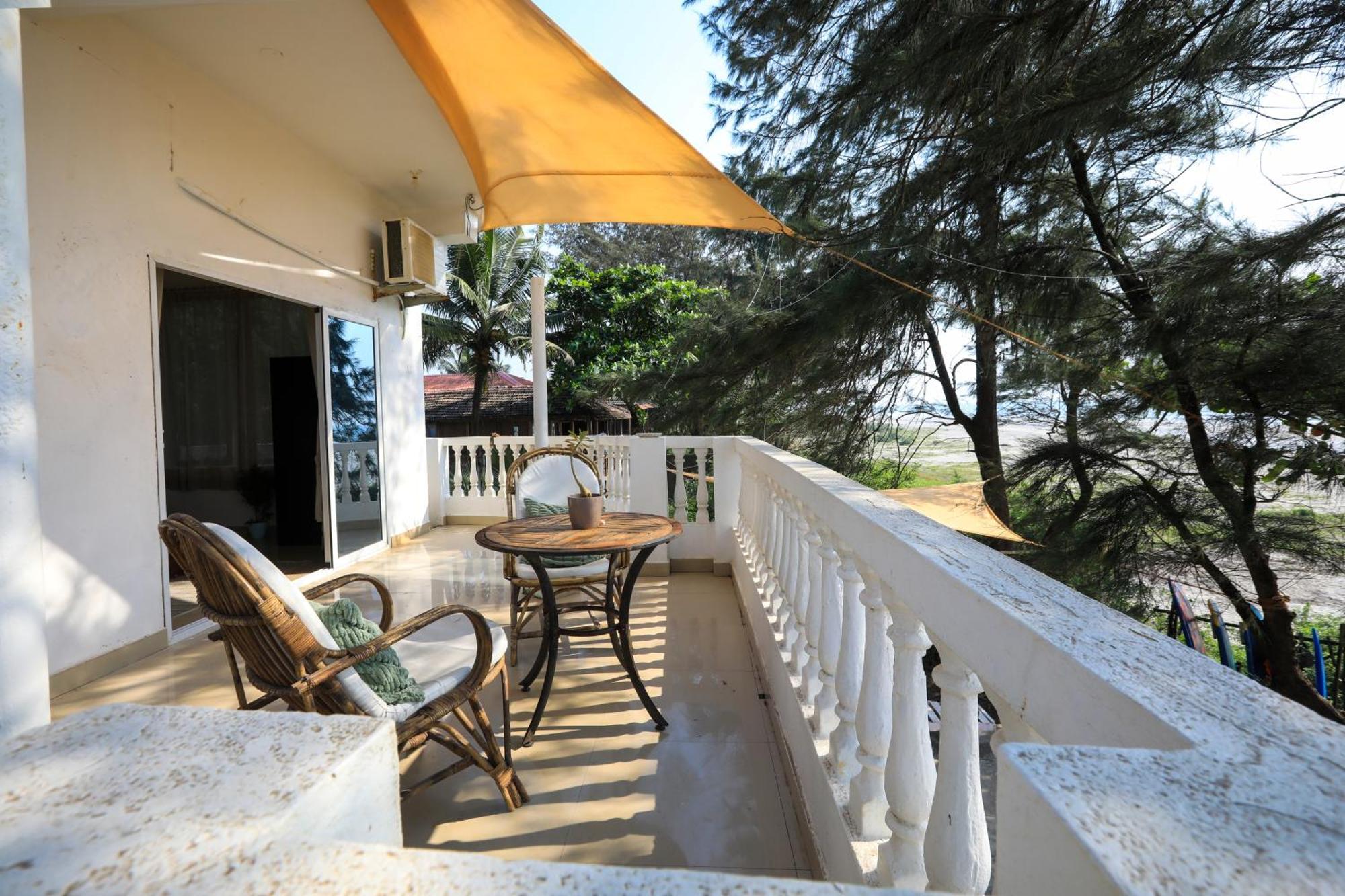 Woodpegger By The Beach, Mandrem Exterior photo